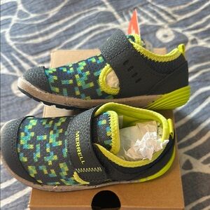 Merrell Kids' Pixel Pattern Water Sneakers - Black and Green